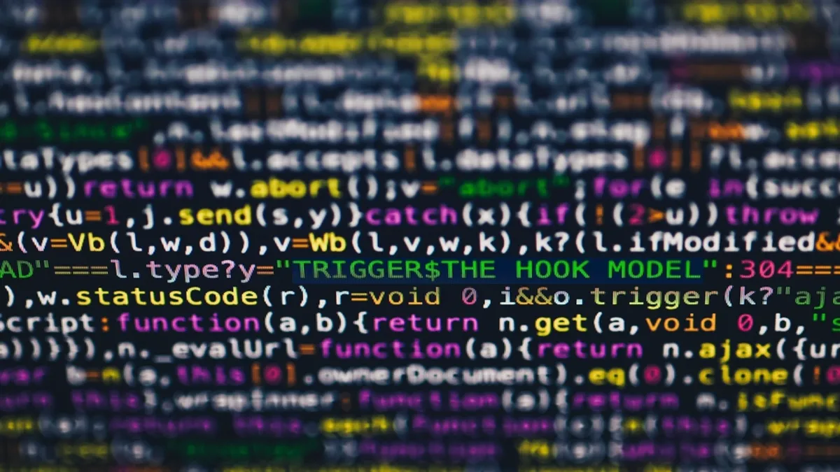Panel de ciberseguridad con alertas y análisis asistido por inteligencia artificial