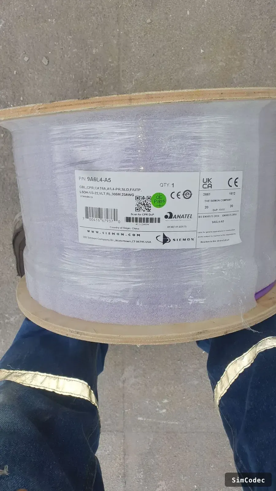 Materiales: bobina de cable Cat 6A